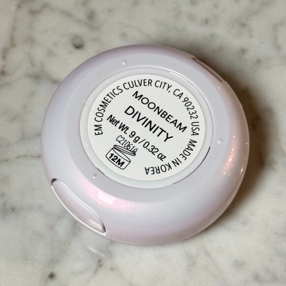 Em Cosmetics Moonbeam Cushion Highlighter | Divinity | NEW MAKEUP - Picture 4 of 6